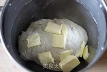 Make All-meat bagels step 1