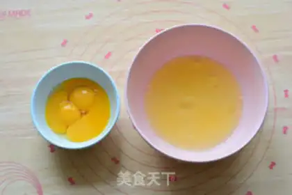 Make Three-coloured eggs step 1