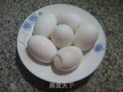 Make Eggs step 1