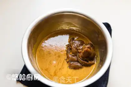 Make Red date cake step 4