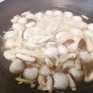 Make Gin-snack fishball soup step 4