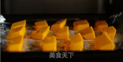 Make Shrimp roasted pumpkin vegetable salad step 0