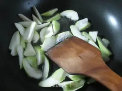 Make ♪ Squeeze the vegetables and make the pastries ♪ step 3