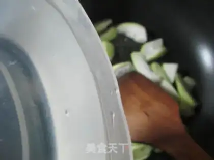 Make ♪ Squeeze the vegetables and make the pastries ♪ step 4