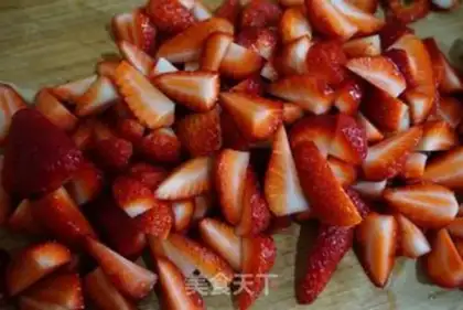 Make Strawberry jam step 1