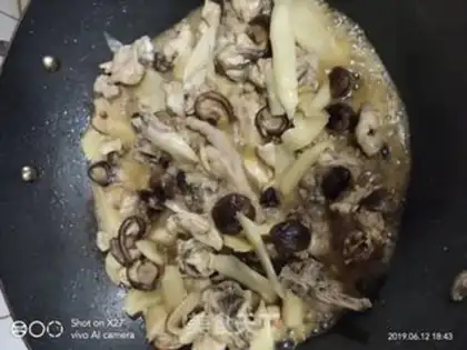 Make A green ginger mushroom beer and chicken step 9