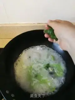 Make cucumber omelet soup step 8