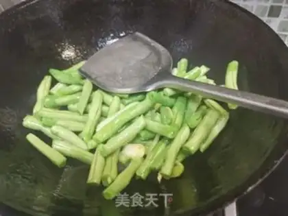 Make Sausage fried potatoes and beans step 5