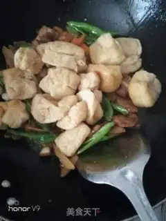 Make Go back to the pot and fry the tofu step 6