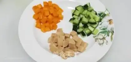 Make Pineapple fried rice - parrot version step 6