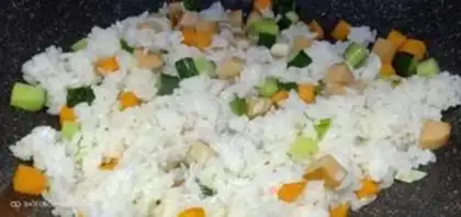 Make Pineapple fried rice - parrot version step 9