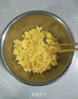 Make Corn-noodle date buns step 1