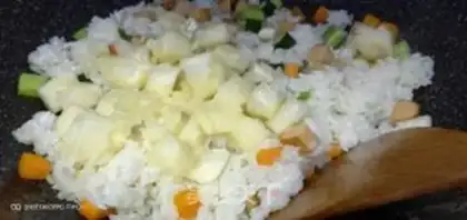 Make Pineapple fried rice - parrot version step 10