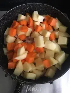 Make Curry potato chicken step 6