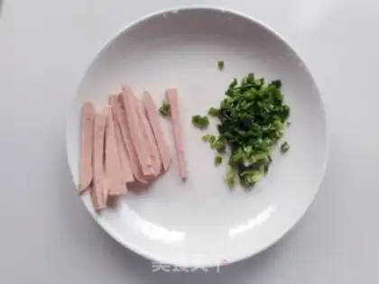 Make Lunch omelet step 1