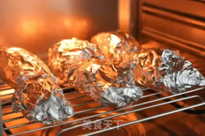Make A thousand-storey accordion potatoes step 1