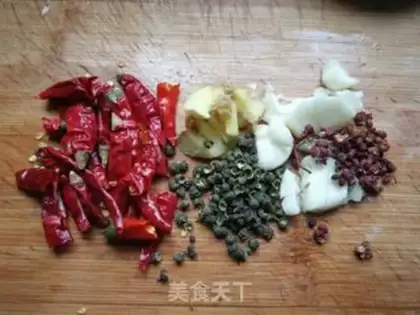 Make Beer spicy shrimp step 1