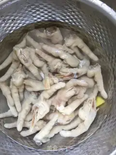 Make Lemon chicken claws step 1