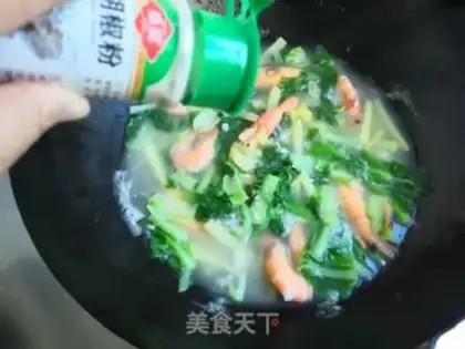 Make Pickles, potatoes, shrimp soup step 10