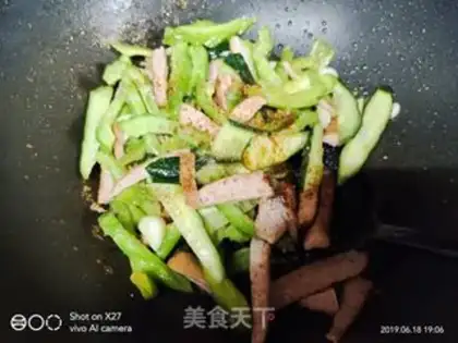 Make Sausage fried bitter melon step 3