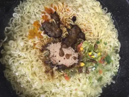 Make Quick-fried beef noodles step 3