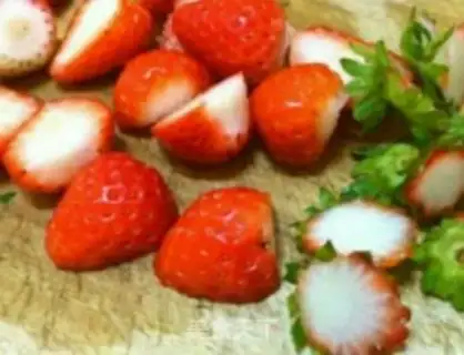 Make Strawberry shakes step 3