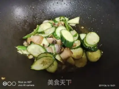 Make Meatloaf cucumber step 2