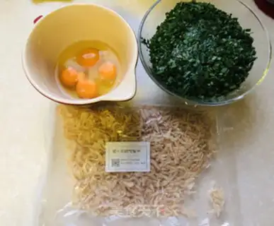 Make An egg bag of celery step 0
