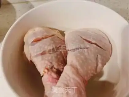 Make The fragrance chicken leg step 1