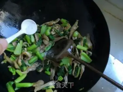 Make Scrambled mushrooms step 11