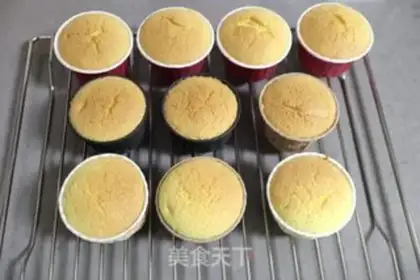 Make SpongeBob cake step 10