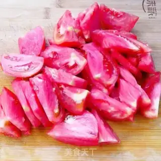 Make Tomato fried eggs step 2