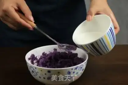 Make Potato egg rolls step 1
