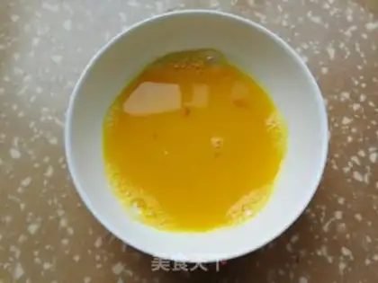 Make Eggs and beans step 1