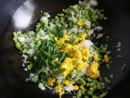 Make Eggs and beans step 5