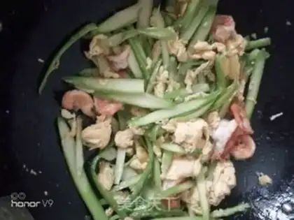 Make Egg shrimp spree step 6