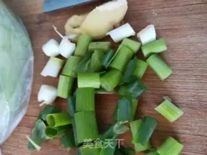 Make Pork shrimp and rice soup step 0