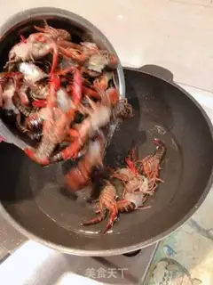 Make Spicy lobster step 2