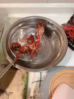 Make Spicy lobster step 3