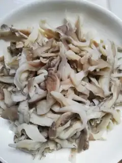 Make Scrambled mushrooms step 0