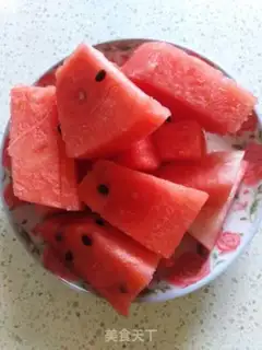 Make Picking sweet watermelon peels step 0