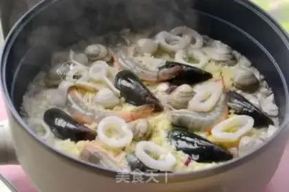 Make Spanish seafood step 5