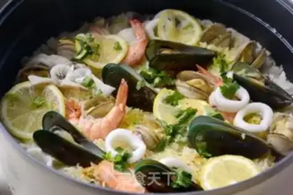 Make Spanish seafood step 6