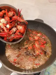 Make Spicy lobster step 10