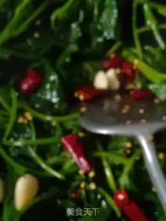 Make Clear the red potato leaves step 4
