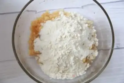 Make Apple rice cake step 1