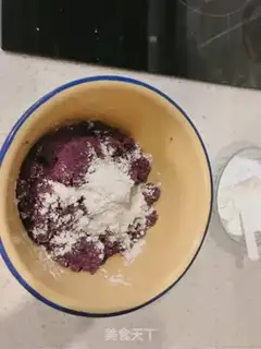 Make Three tacos of banana milk step 5