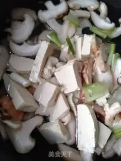 Make Soup of mushrooms step 2