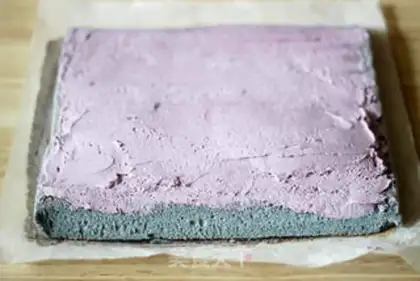Make Black-Eyed Chestnut Cake roll step 16