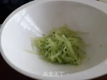 Make Japanese sour cucumber step 3